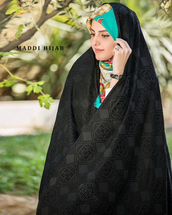 چادر مشکی طرح دار